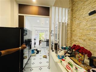 Bán nhà phố trần quý kiên, 5 tầng thang máy, phân lô, ô tô tránh, kinh doanh