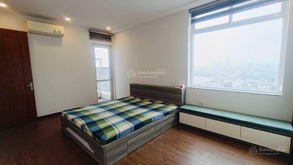 Bán căn hộ penhouse, toà ct36 xuân la, căn góc 3 ngủ, view hồ tây