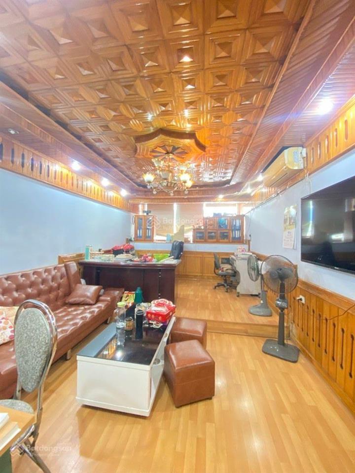 Bán nhà mặt phố đường láng, dt62m, 6 tầng thang máy, 2 thoáng trước sau, kinh doanh