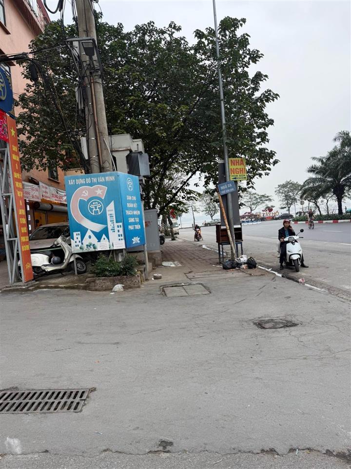 Bán đất phố văn cao, dt46m, ô tô vào nhà, sát hồ tây, 17,5 tỷ