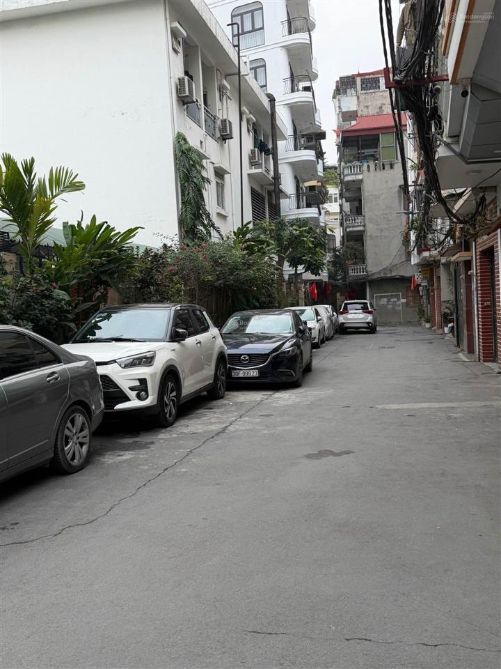 Bán đất phố văn cao, dt46m, ô tô vào nhà, sát hồ tây, 17,5 tỷ