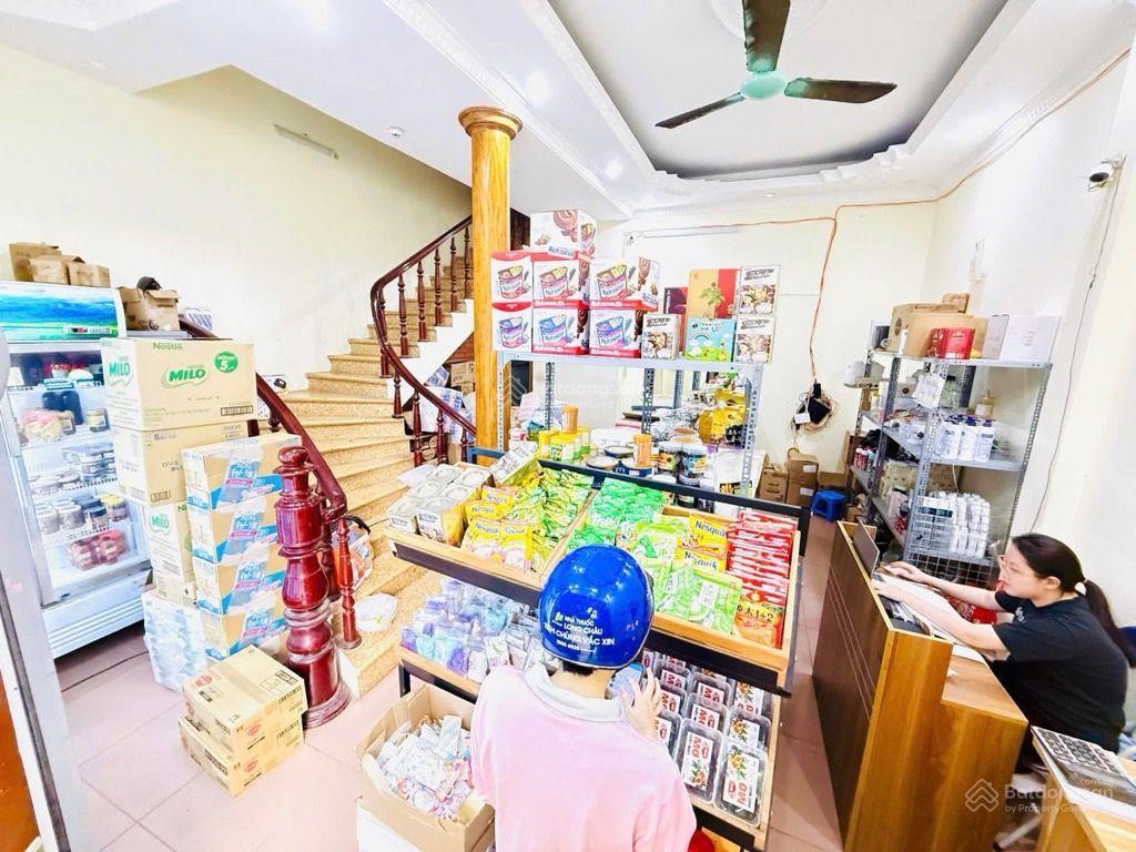 Bán nhà phố hoàng quốc việt, dt60m, mt5,7m, phân lô, ô tô tránh, 2 thoáng, kinh doanh