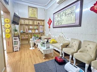 Bán nhà phố trần quốc hoàn, diện tích 60m, mặt tiền 5,5m, phân lô, ô tô tránh, kinh doanh.