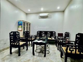 Bán nhà phố lạc long quân, diện tích 130m, mặt tiền 9m, ô tô vào nhà, kinh doanh