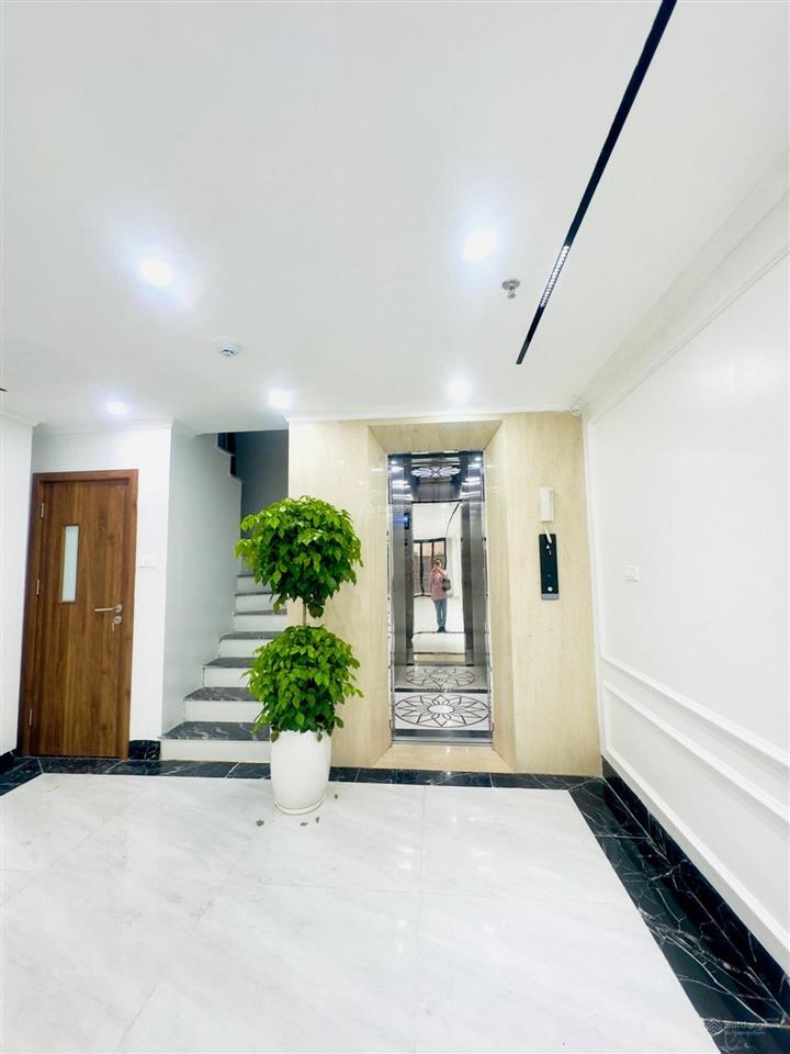 Bán nhà phố trần duy hưng, dt75m, 8 tầng thang máy, ô tô vào nhà, kinh doanh.