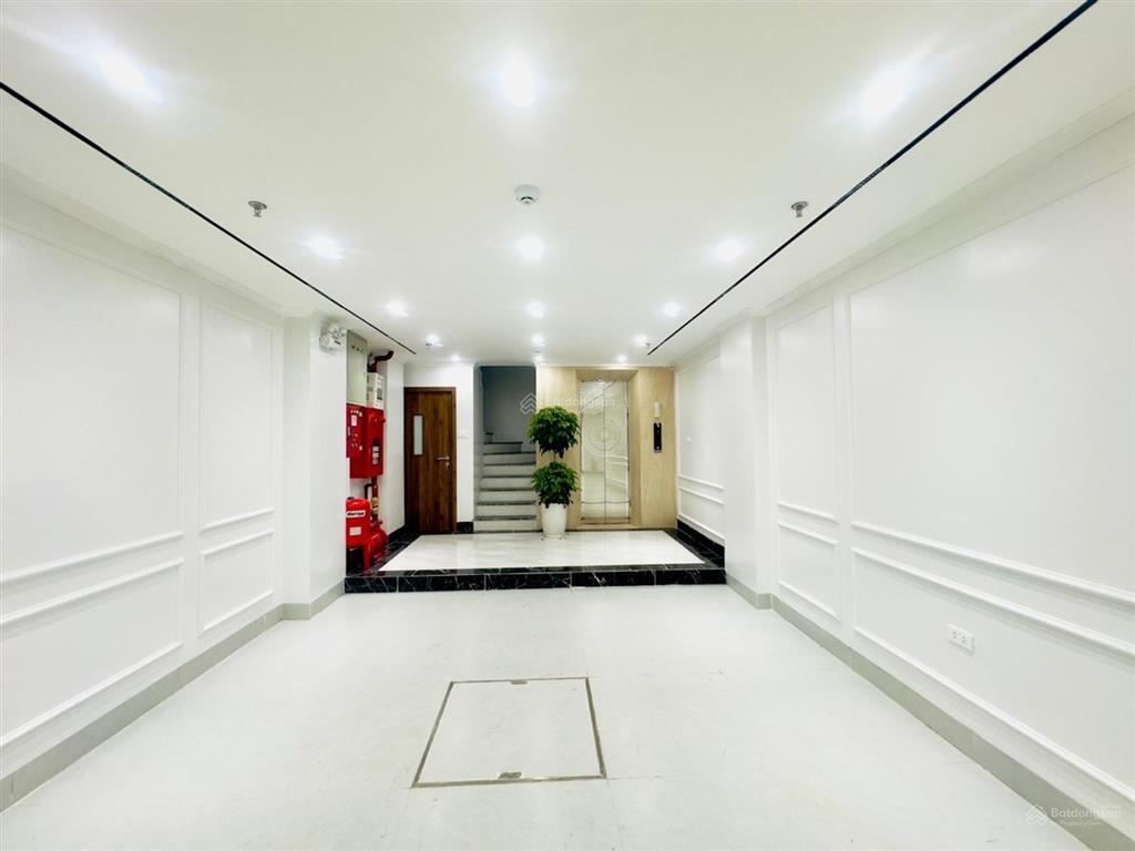 Bán nhà phố trần duy hưng, dt75m, 8 tầng thang máy, ô tô vào nhà, kinh doanh.