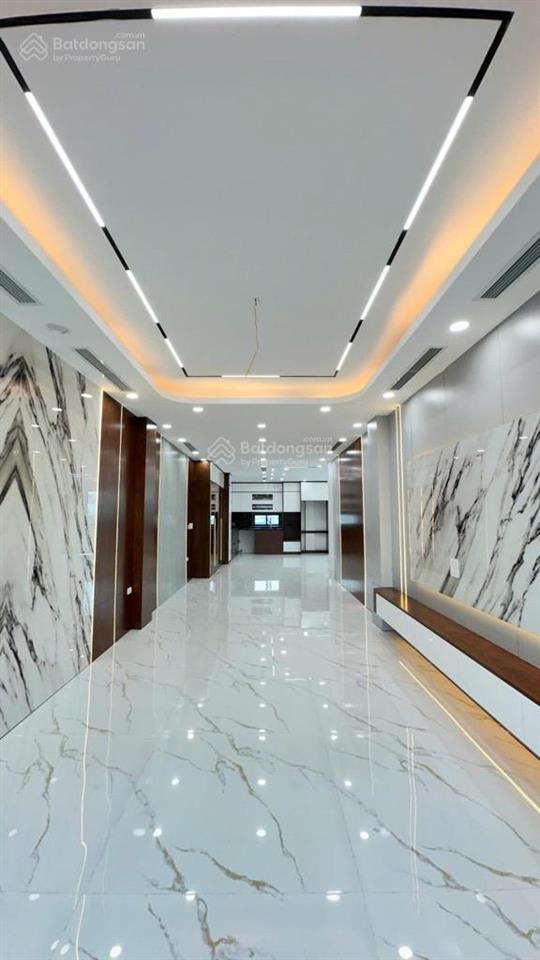 Bán nhà phố đội cấn, dt55m, mt6m, ô tô đỗ cửa, kinh doanh.