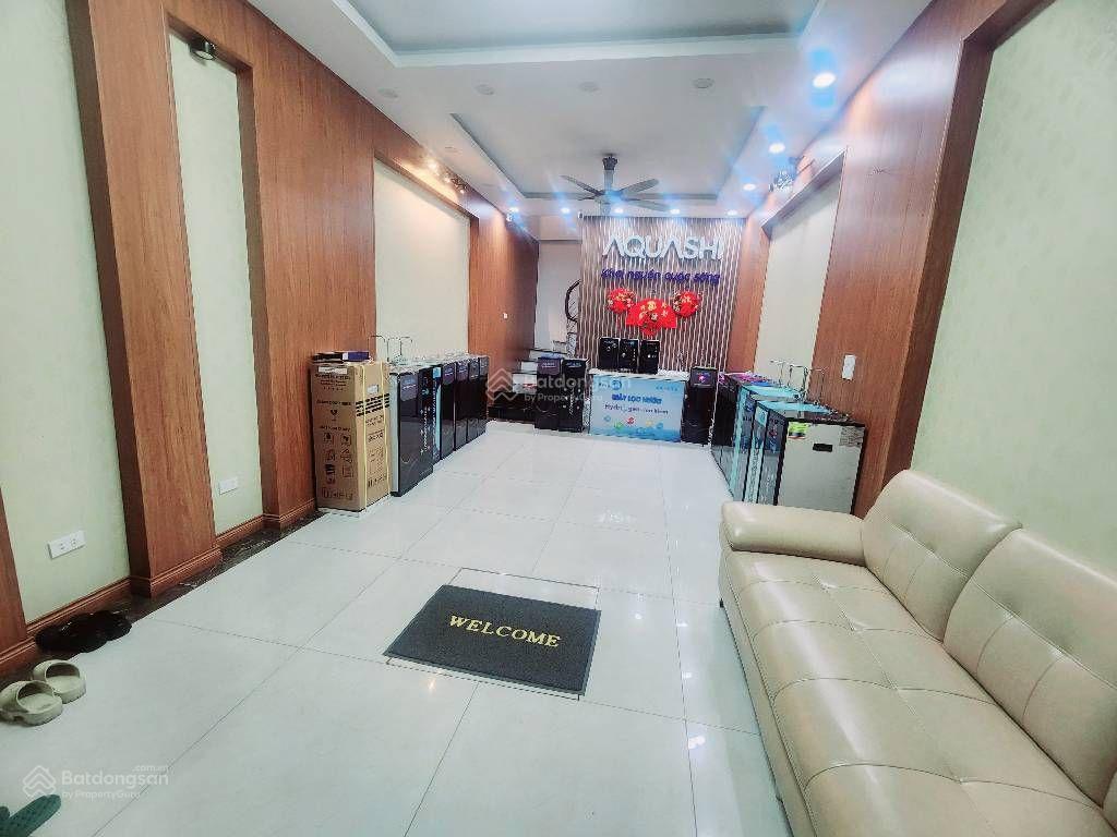 Bán nhà phố dương quảng hàm, dt56m, ô tô vào nhà, 1 nhà ra phố, ô chờ thang máy.