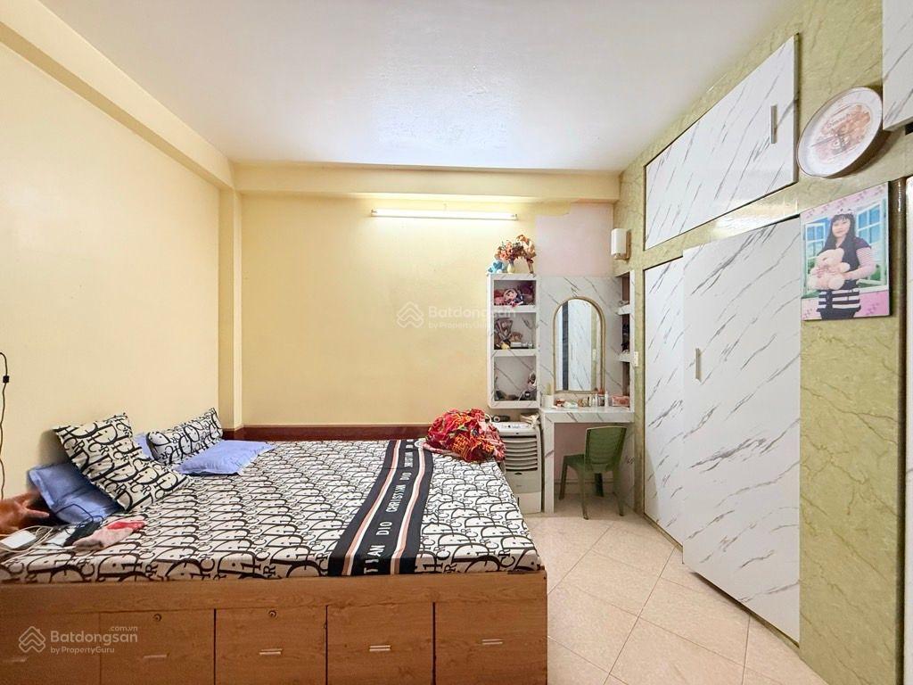 Bán nhà võ chí công, dt68m, mt4,2m, mặt ngõ kinh doanh, ô tô qua nhà.