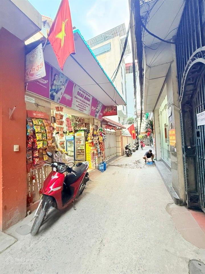 Bán nhà võ chí công, dt68m, mt4,2m, mặt ngõ kinh doanh, ô tô qua nhà.