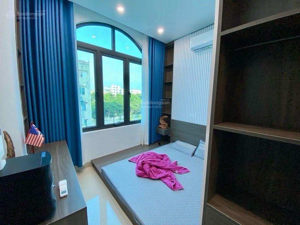 Bán nhà phố hoàng quốc việt, dt45m, 6 tầng thang máy, gần ô tô, gần phố.