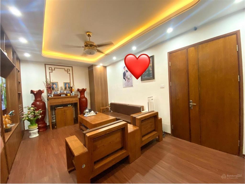 Bán căn hộ ct36 xuân la, căn góc, tầng trung, siêu thoáng, full nội thất.