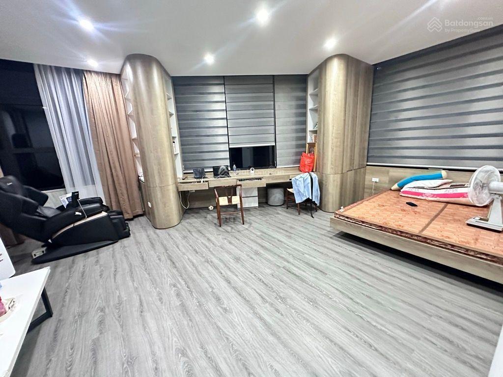 Bán nhà phố phạm tuấn tài, dt55m, phân lô, ô tô tránh, thang máy, kinh doanh.