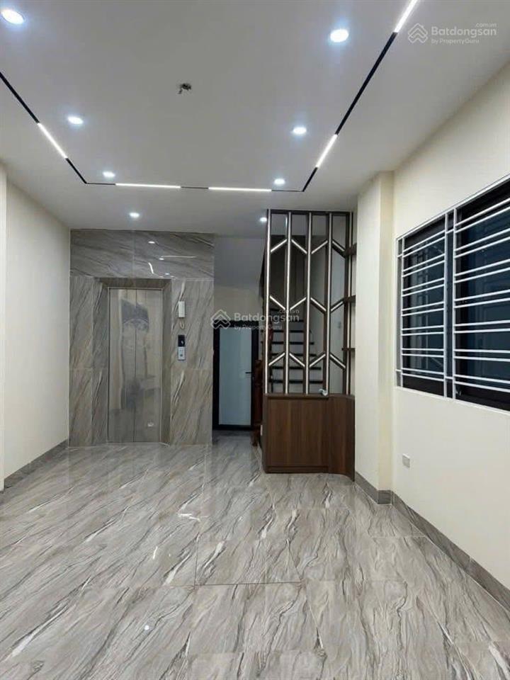 Bán nhà nguyễn ngọc vũ, dt 46m2, mt4,2m, 6 tầng thang máy, ô tô vào nhà, gần hồ, kinh doanh online