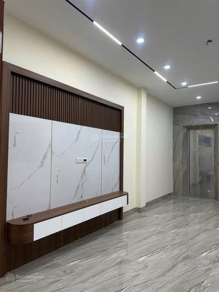 Bán nhà nguyễn ngọc vũ, dt 46m2, mt4,2m, 6 tầng thang máy, ô tô vào nhà, gần hồ, kinh doanh online
