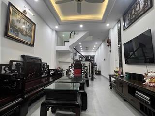 Bán nhà phố xuân thuỷ, dt55m, 2 thoáng, gần ô tô, gần phố.