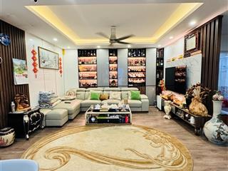 Bán căn hộ, tòa c18 lạc long quân, dt102m, 3 ngủ, căn góc tầng trung, full nội thất