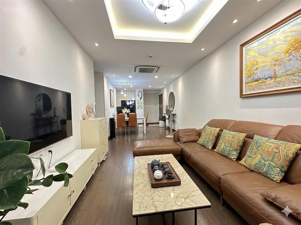 Bán căn hộ tòa kosmo, dt 110m, 3 ngủ, tầng trung, lô góc, full nội thất.