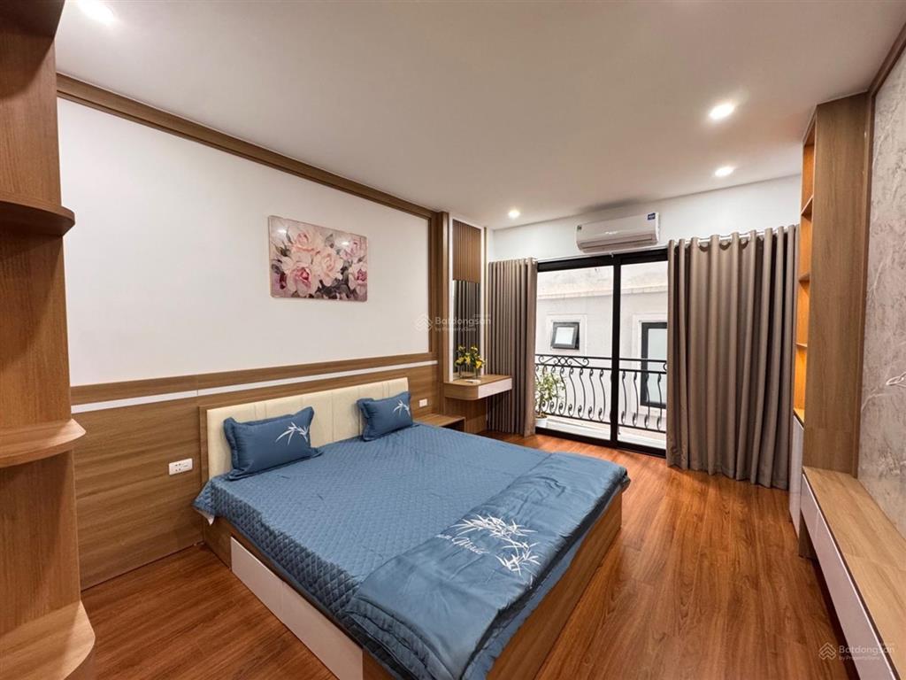 Bán nhà phố trần cung, dt42m, 7 tầng thang máy, sát ô tô tránh, kinh doanh