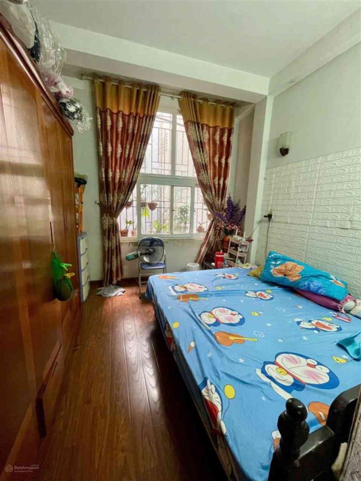 Bán nhà phố mai dịch, dt39m, 5 tầng dân xây, ô tô tránh, gần phố, kinh doanh