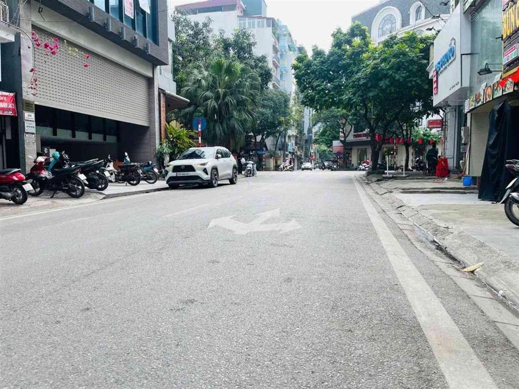 Bán đất phố hoàng ngân, dt80m, mt6m, lô góc, sát phố, ô tô, kinh doanh.
