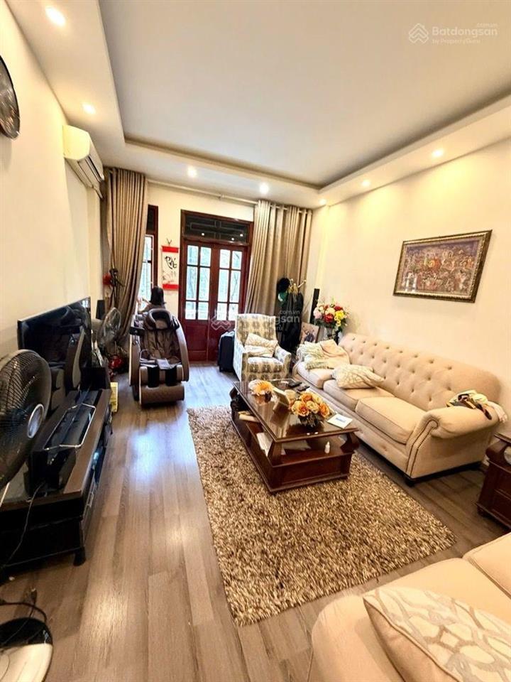 Bán nhà phố tú mỡ, dt64m, phân lô, ô tô tránh, kinh doanh, view sân chơi.