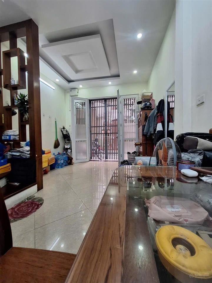 Bán nhà phố nguyễn khánh toàn, dt42m, 11,6 tỷ, nhà đẹp, ô tô đỗ cửa, kinh doanh.