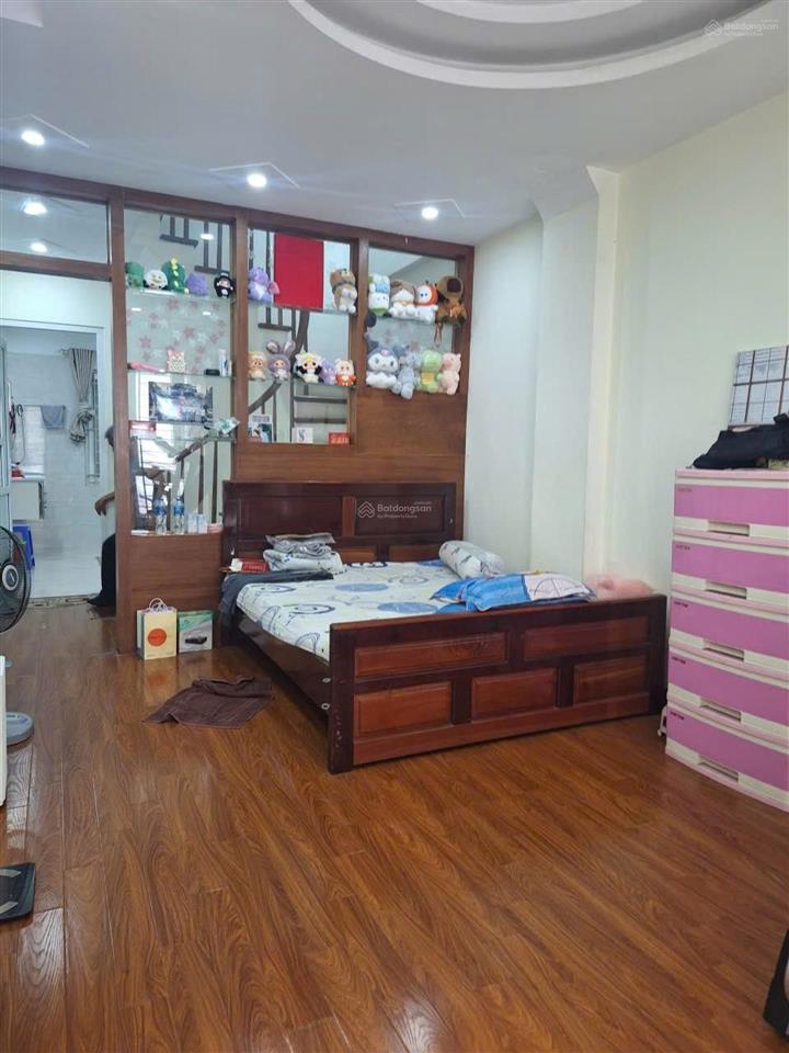 Bán nhà phố nguyễn khánh toàn, dt42m, 11,6 tỷ, nhà đẹp, ô tô đỗ cửa, kinh doanh.