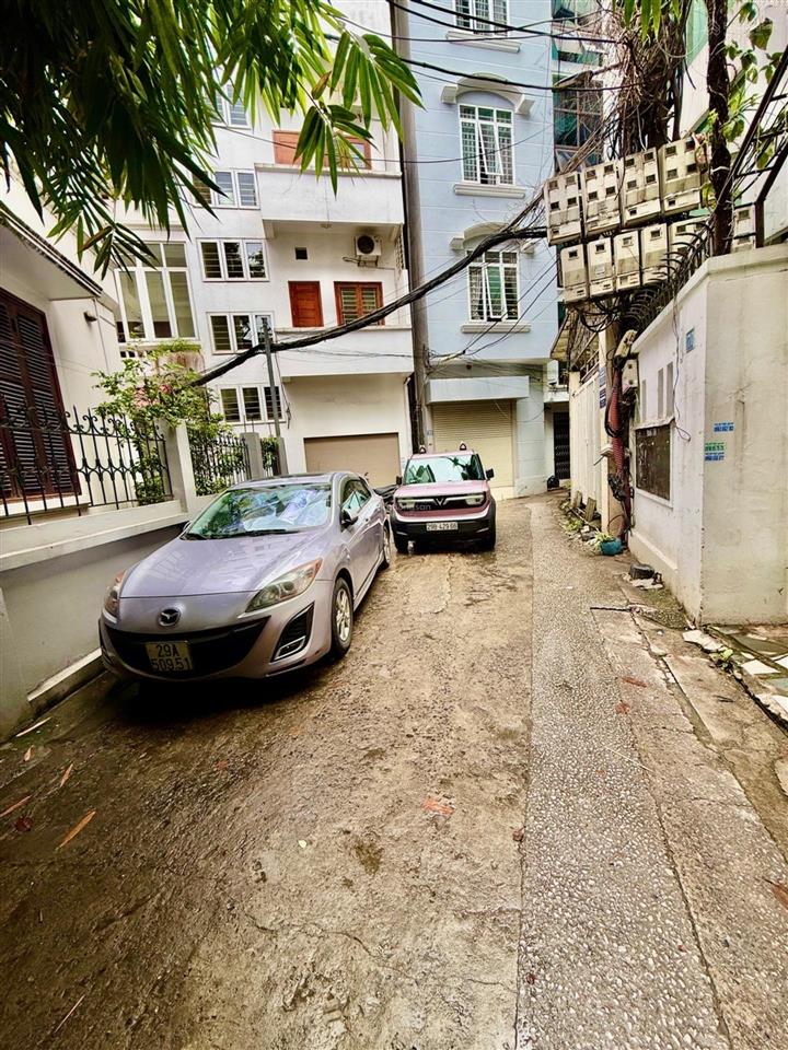 Bán nhà phố cầu giấy, dt86m, 8 tầng thang máy, ô tô vào nhà, 2 thoáng, kinh doanh