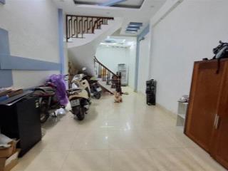 Bán nhà phố hoàng quốc việt, dt42m, mt4,1m, phân lô, ô tô, kinh doanh