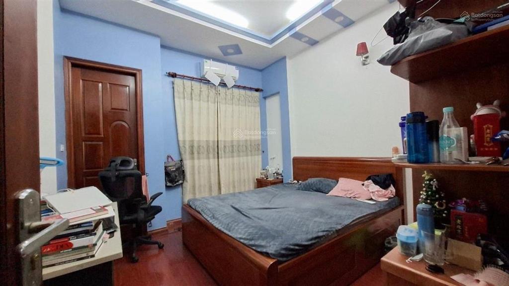 Bán nhà phố hoàng quốc việt, dt42m, mt4,1m, phân lô, ô tô, kinh doanh