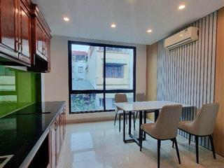 Bán nhà phố trần quốc hoàn, dt40m, phân lô, ô tô tránh, kinh doanh.