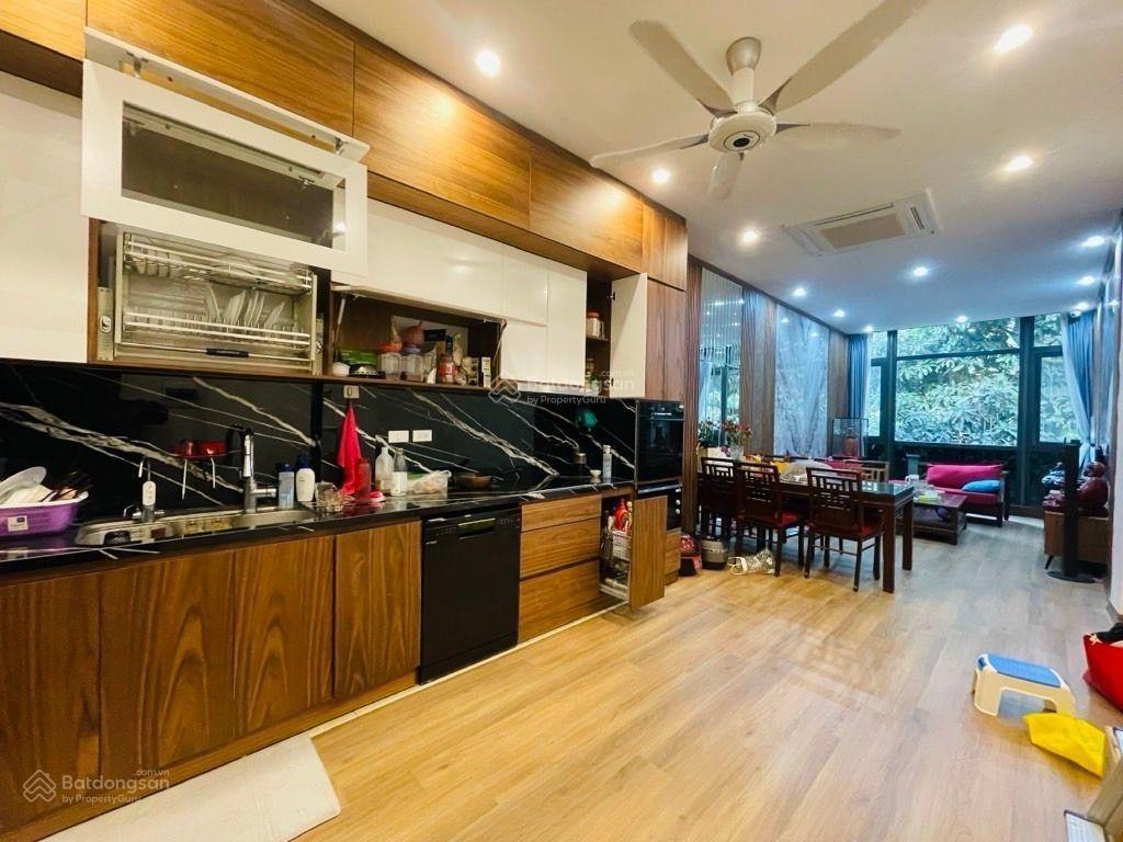 Bán nhà mặt phố trung yên 14, dt60m, phân lô, ô tô vào nhà, 6 tầng thang máy, 25 tỷ.