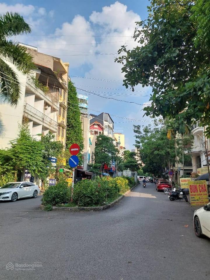 Bán nhà đặng thùy trâm, dt65m, mt4,7m, phân lô ô tô tránh, kinh doanh.