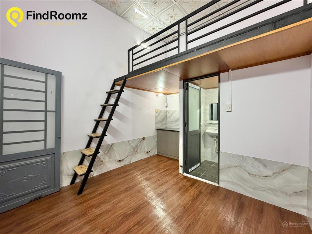 Trống sẵn duplex cửa sổ trời thoáng ngay trục phạm văn đồng