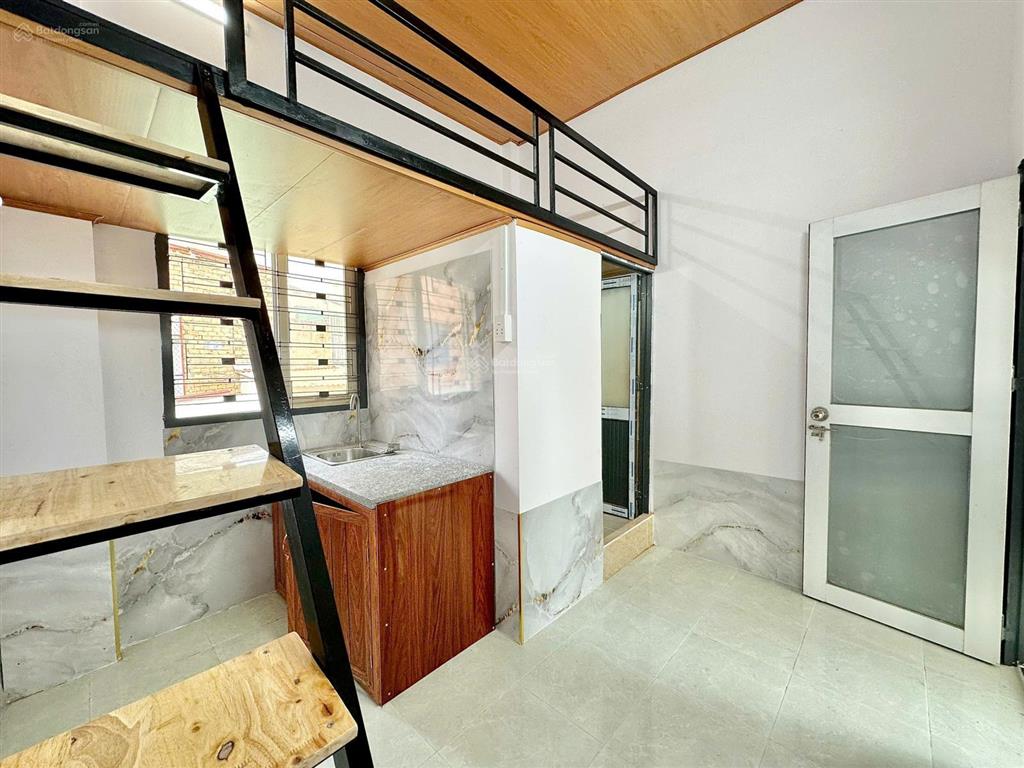 Trống sẵn duplex cửa sổ trời thoáng ngay trục phạm văn đồng