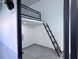 Đầu tháng trống phòng có gác, đi bộ qua đại học công nghiệp (iuh)