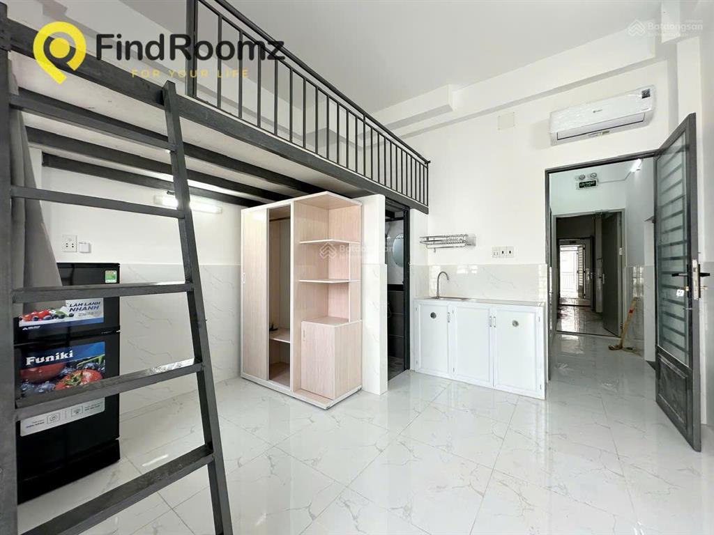Trống sẵn duplex sạch sẽ, ban công, cửa sổ trời thoáng (sẵn máy lạnh)