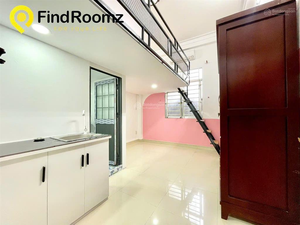 Duplex ban công, cửa sổ trời (máy lạnh)  gần iuh, vlu, gdu  giữ phòng tới đầu t9