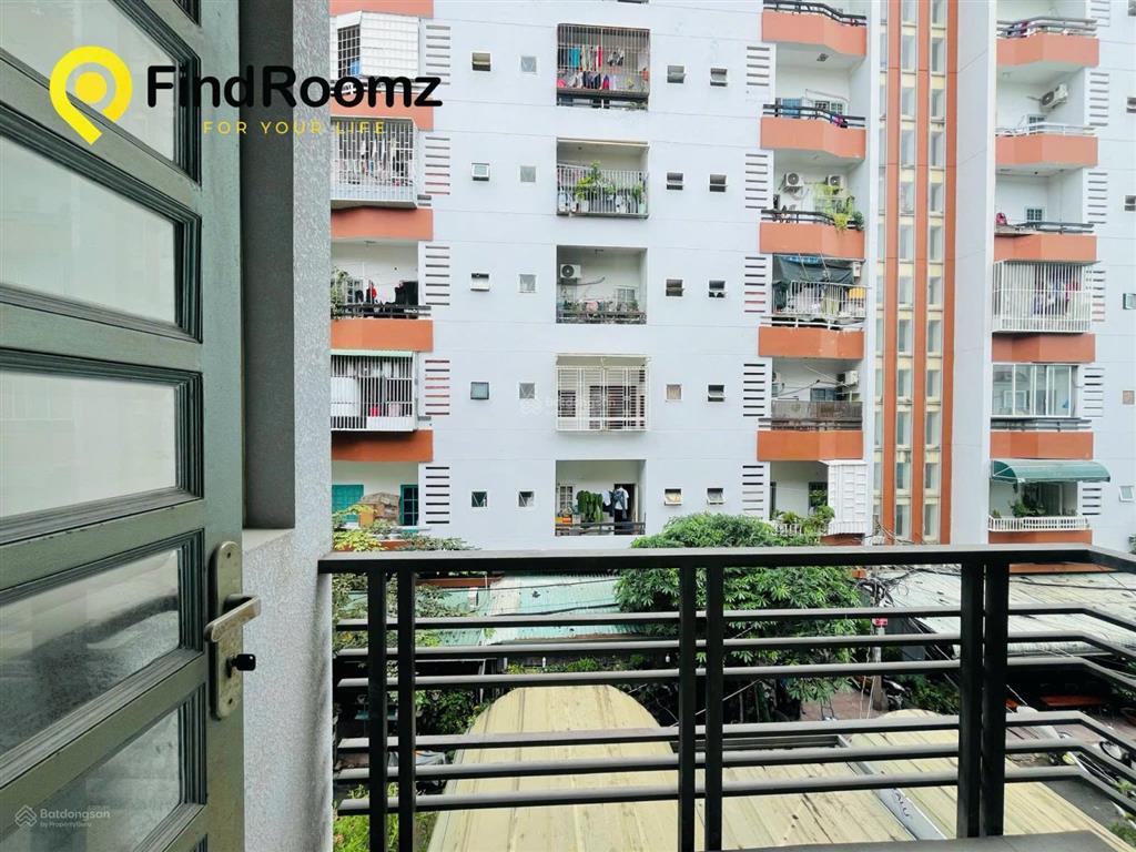 Duplex ban công, cửa sổ trời (máy lạnh)  gần iuh, vlu, gdu  giữ phòng tới đầu t9