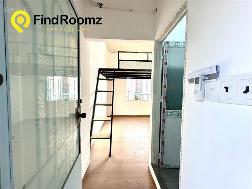Trống sẵn duplex sẵn máy lạnh gần đại học văn lang cơ sở 3, ngay cầu sắt an phú đông