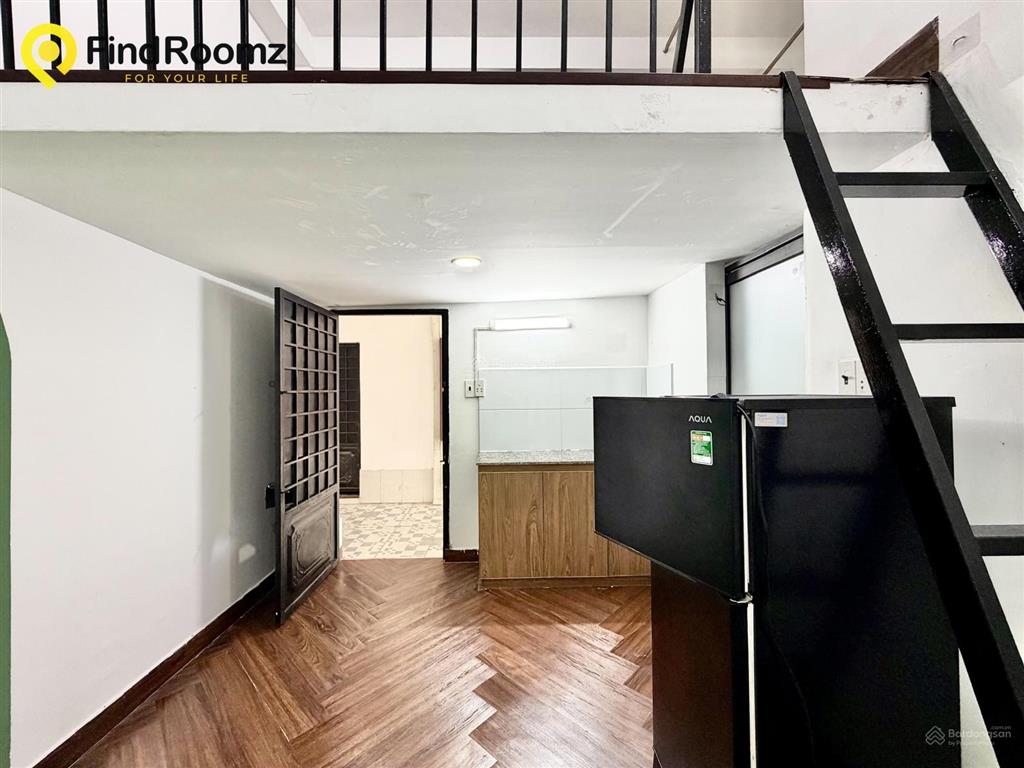 Trống sẵn duplex gác cao 2m, (sẵn máy lạnh, tủ lạnh) ngay khu dương quảng hàm