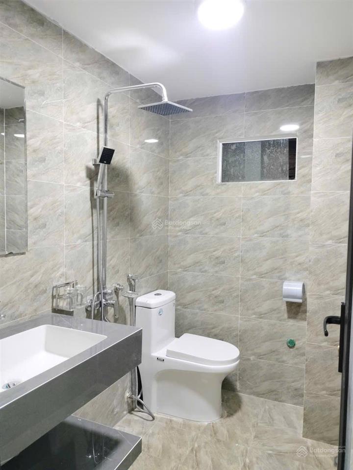 Bán nhà đẹp xuất sắc tại ngõ hoà bình, 8,5 tỷ, 43m2, 4 tầng, 3pn, 3wc