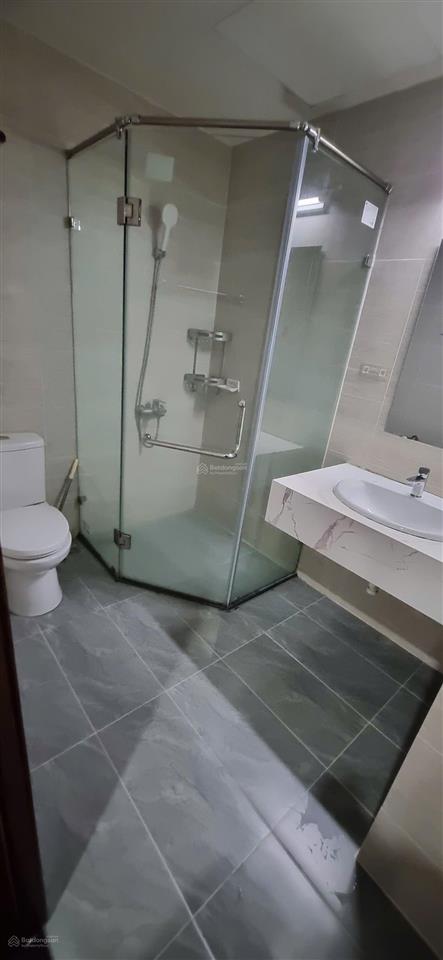 Cho thuê cc 2pn,2wc,85m tại tòa phú thịnh,hà đông ,11 triệu/1 tháng ,phun đồ nhà đẹp