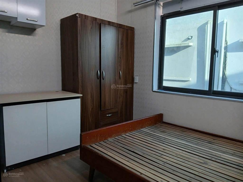 Cho thuê cc 2pn,2wc ,72m .tại sdu 143 trần phú ,hà đông ,phun đồ ,hướng mát 10 triệu/1 tháng .