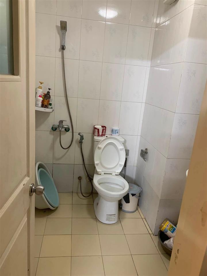 Cho thuê cc 2pn, 2wc, 80m². giá 10t/1 tháng, tại tô hiệu, hà đông, full nội thất hướng mát.