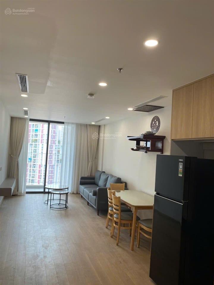 Cho thuê cc 2pn,2wc,75m tại the charm an hưng ,hà đông ,12 triệu /1 tháng phun đồ đẹp.