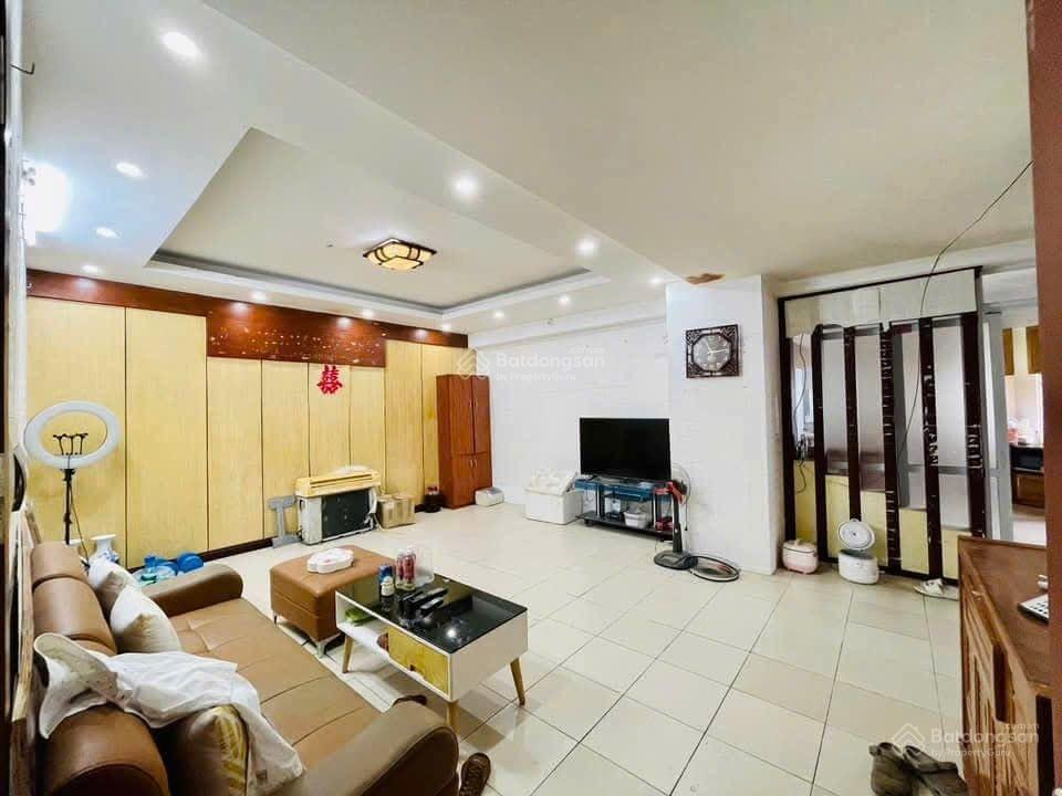 Cho thuê cc văn khê, hà đông 3pn  2wc. diện tích 130m2 full đồ, giá 11tr/1 tháng