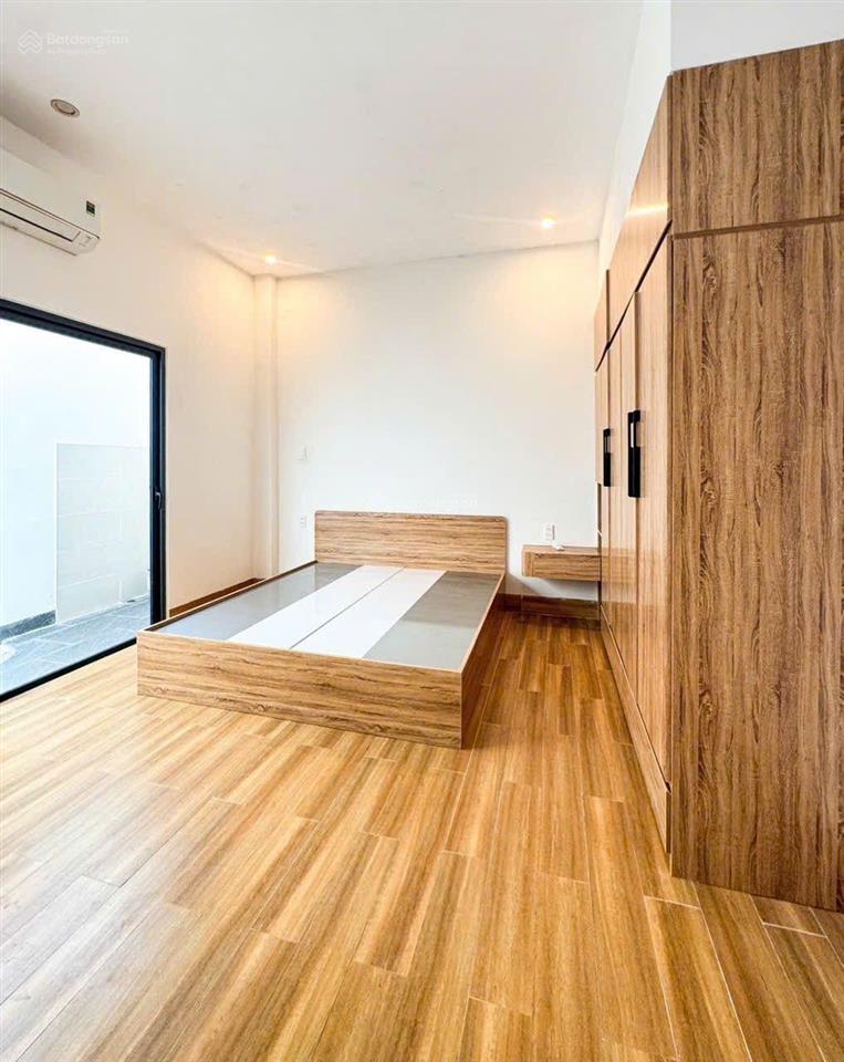 Nhà c4 mới đẹp hoà quý móng 2,5 tầng sát võ chí công