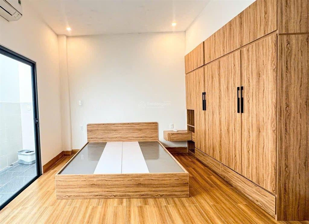 Nhà c4 mới đẹp hoà quý móng 2,5 tầng sát võ chí công